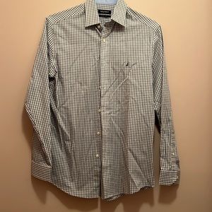Men’s Nautica Bitton Down Shirt